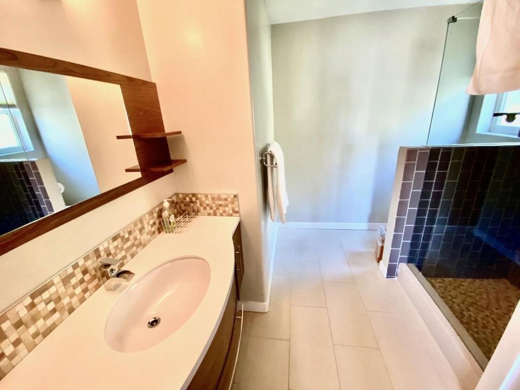 Modern 6 Bedroom Retreat, Stunning Lake Views, Close To Village! レイク・アローヘッド エクステリア 写真