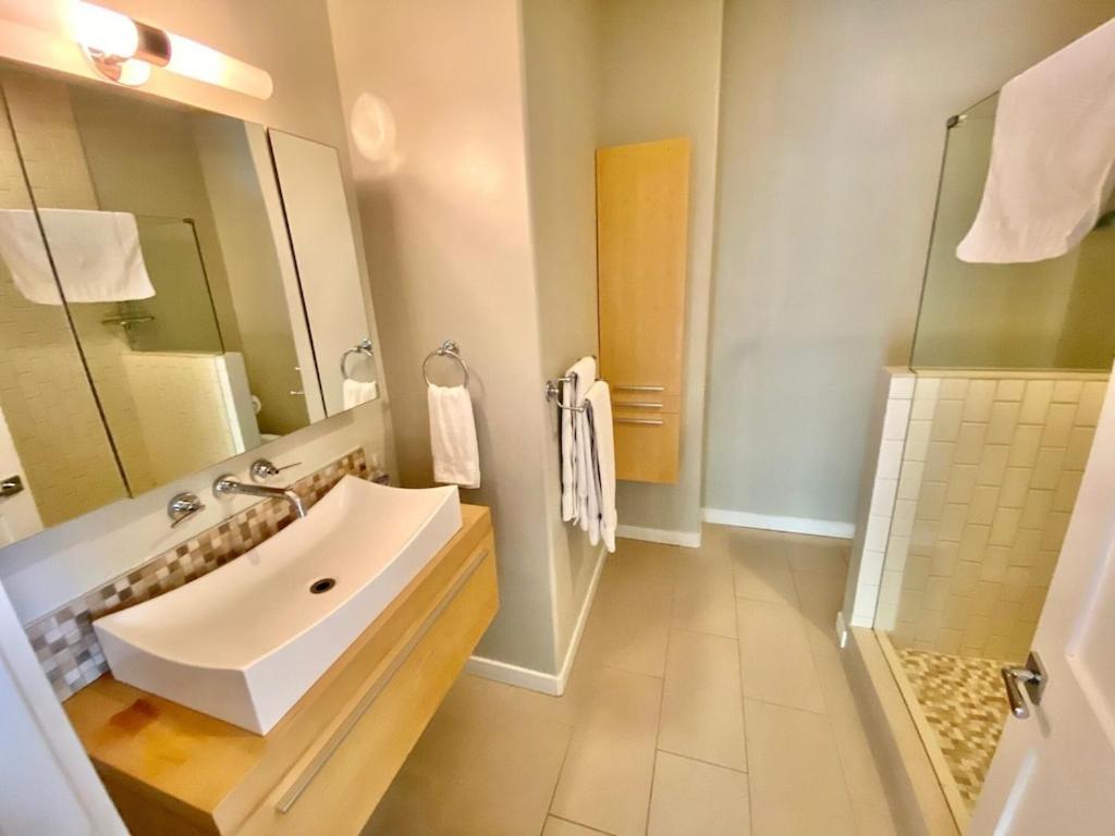 Modern 6 Bedroom Retreat, Stunning Lake Views, Close To Village! レイク・アローヘッド エクステリア 写真